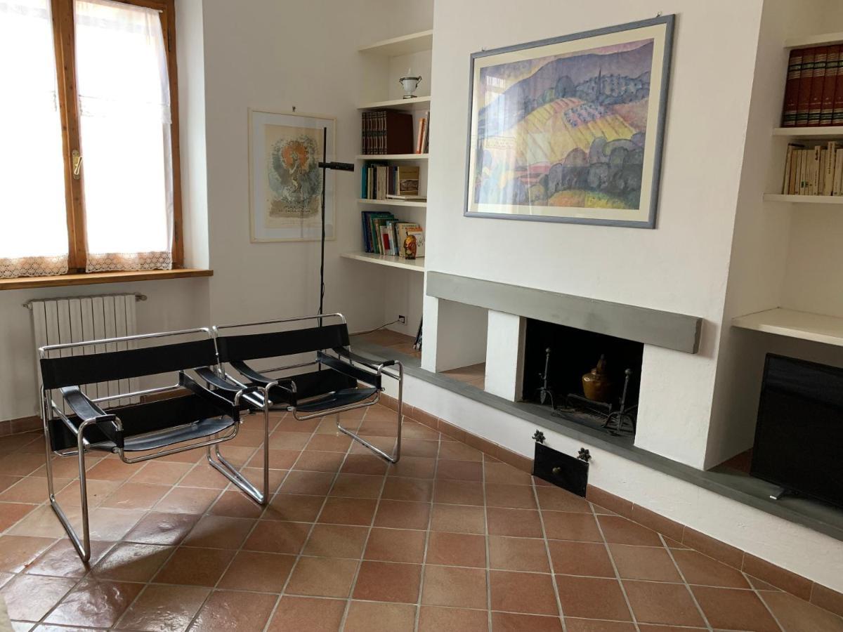 Appartamento Donella Con Parcheggio Privato San Gimignano Bagian luar foto